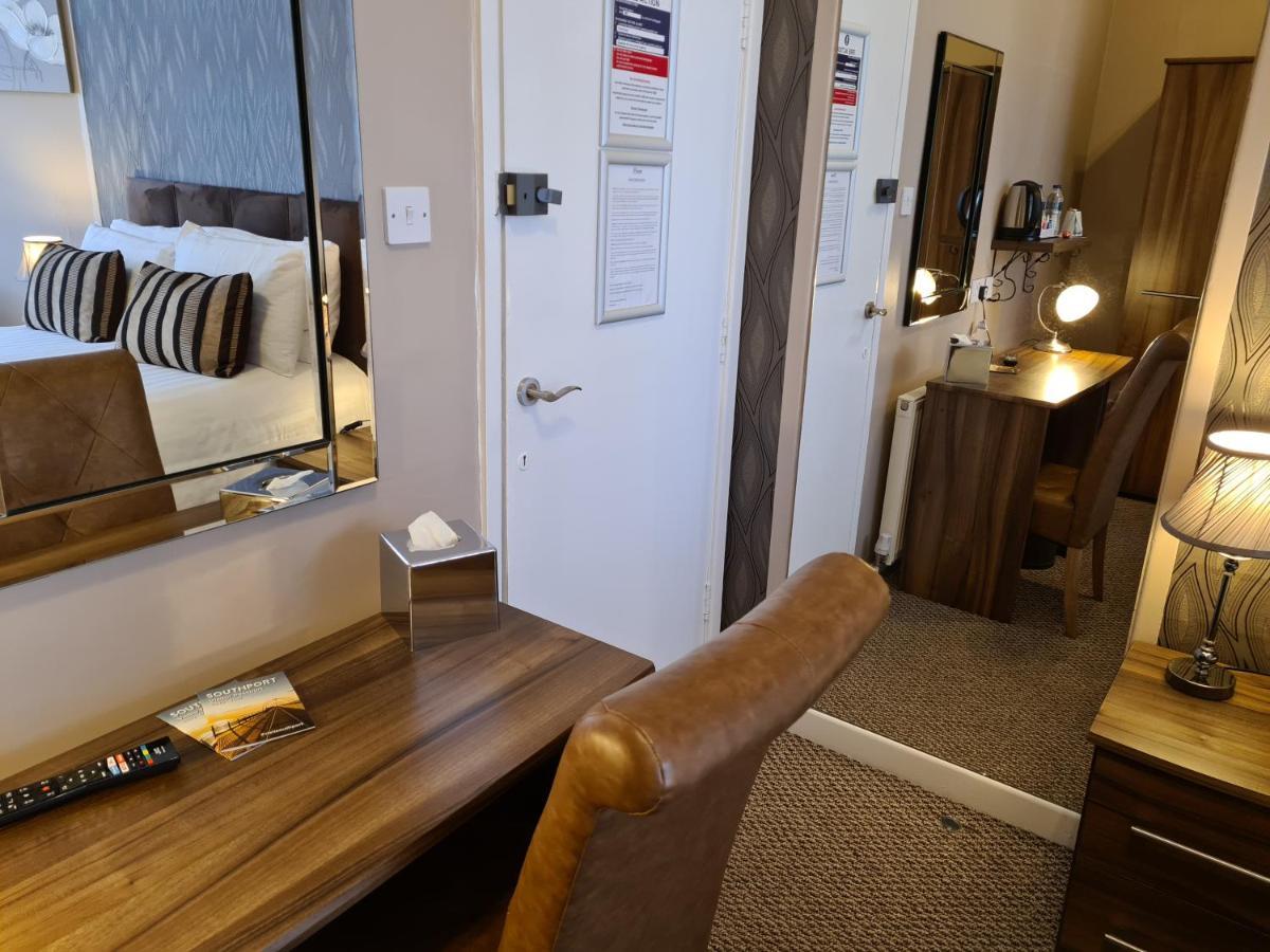 The Penkelie Hotel เซาท์พอร์ต ภายนอก รูปภาพ